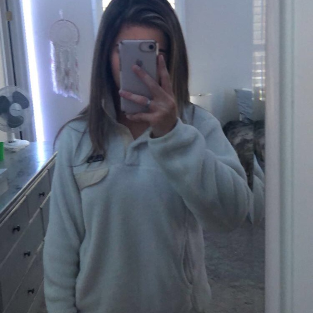 white patagonia retool snap fleece pullover